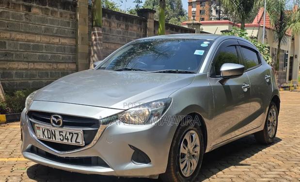 Mazda Demio 2016 Silver