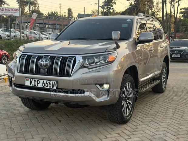 Toyota Land Cruiser Prado 2.7 2019 Gray