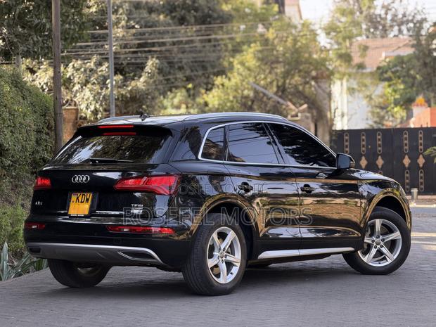 Audi Q5 2.0T Premium AWD quattro 2018 Black