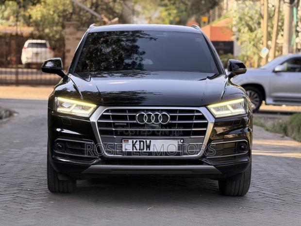 Audi Q5 2.0T Premium AWD quattro 2018 Black