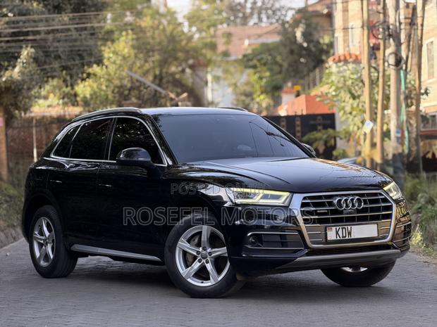 Audi Q5 2.0T Premium AWD quattro 2018 Black