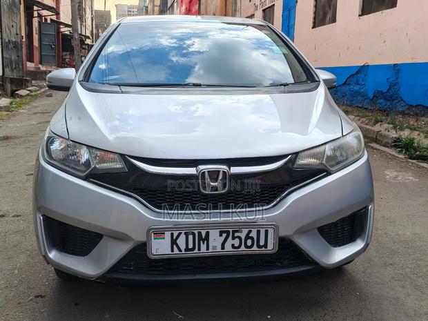 Honda Fit 2017 Silver