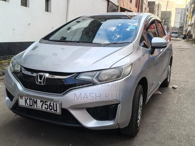 Honda Fit 2017 Silver