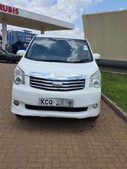 Toyota Noah 2012 White for sale