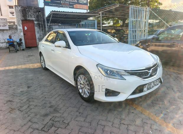 Toyota Mark X 2014 White