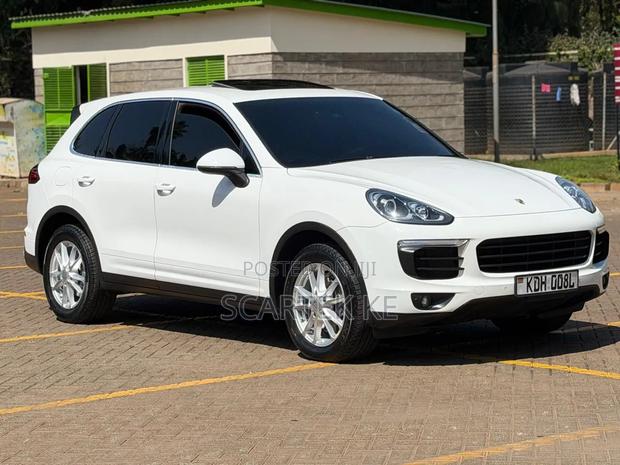 Porsche Cayenne 2015 White
