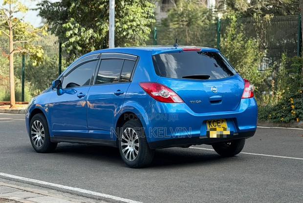 Nissan Tiida 2009 Blue