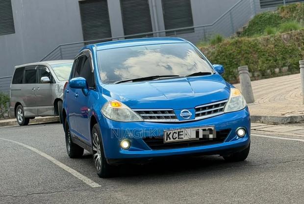 Nissan Tiida 2009 Blue