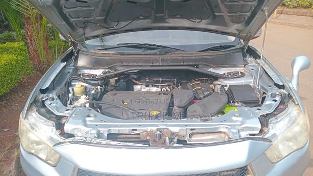 Mitsubishi Outlander 2011 Silver