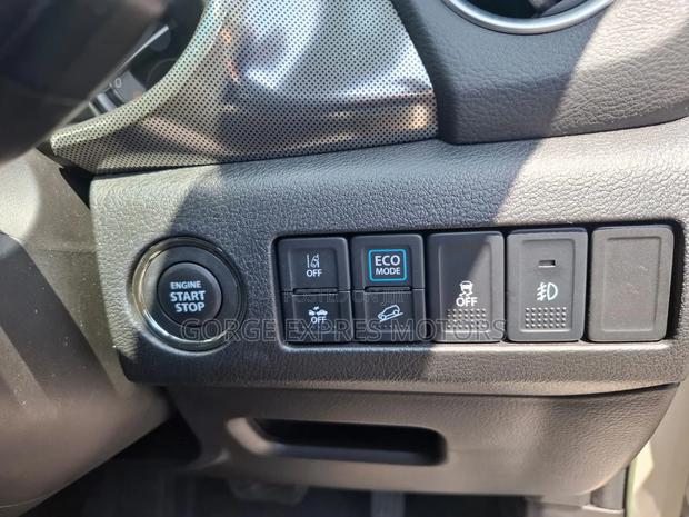 Suzuki Escudo 2022 Beige