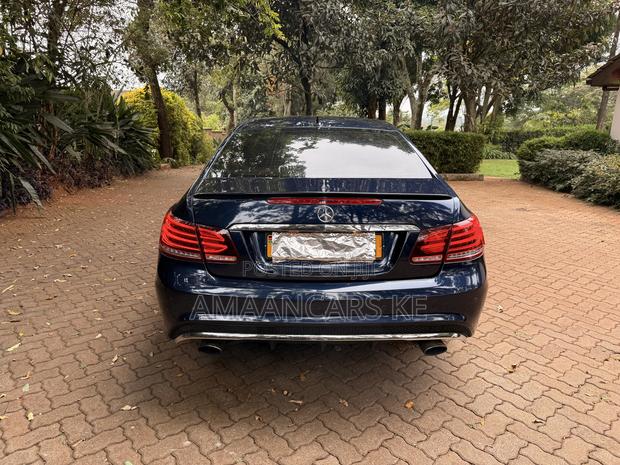 Mercedes-Benz E350 2010 Blue