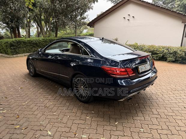 Mercedes-Benz E350 2010 Blue