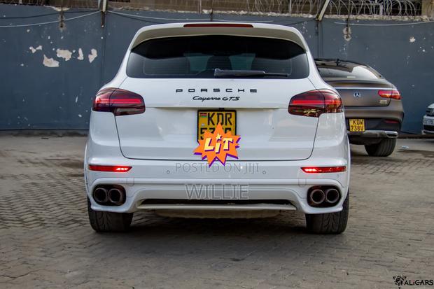 Porsche Cayenne 2017 White