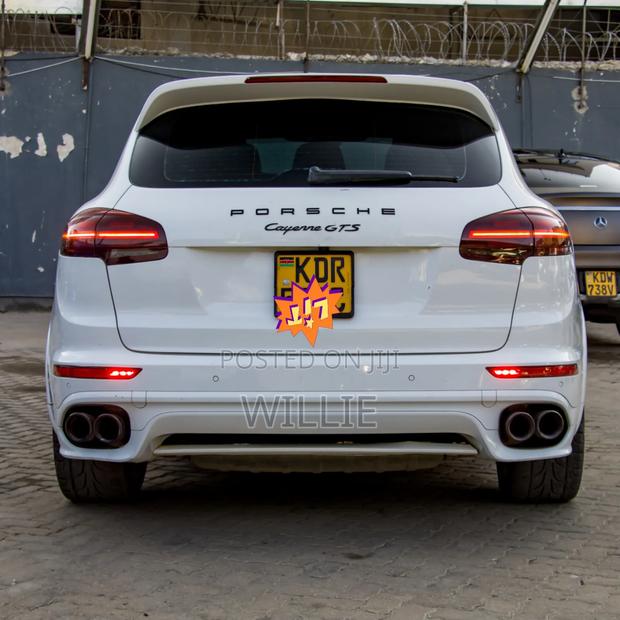 Porsche Cayenne 2017 White