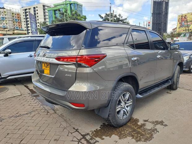 Toyota Fortuner 2022 Gray