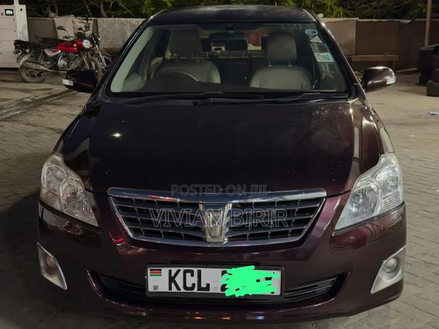 Toyota Premio 2011 Red