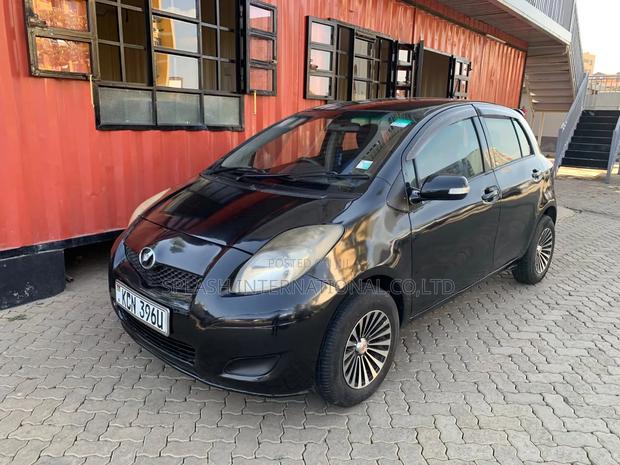 Toyota Vitz 2010 Black