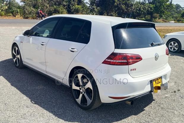 Volkswagen Golf GTI 2015 White