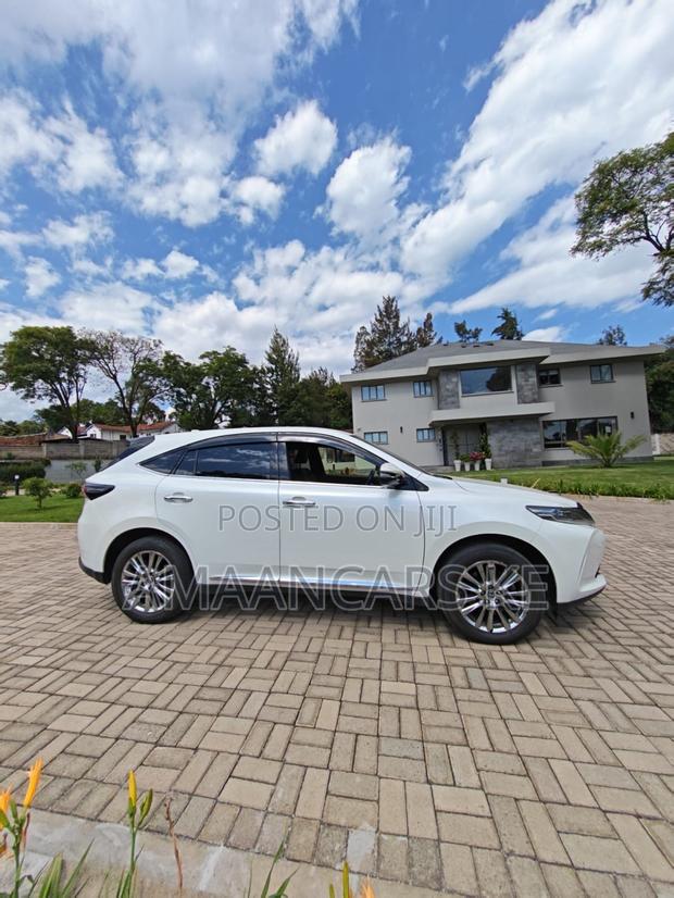 Toyota Harrier 2.0 Turbo 2018 White