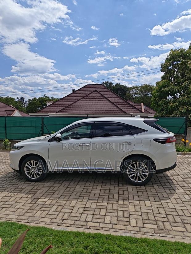 Toyota Harrier 2.0 Turbo 2018 White