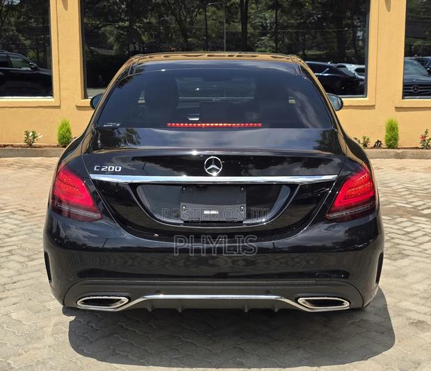 Mercedes-Benz C200 2019 Black