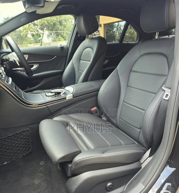 Mercedes-Benz C200 2019 Black
