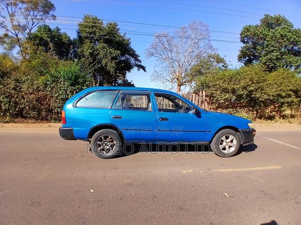 Toyota Corolla 2000 Blue
