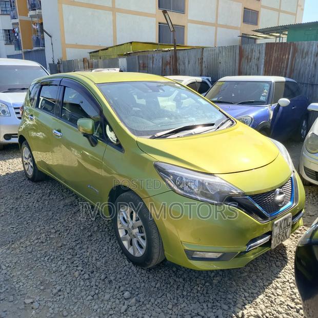 Nissan Note 2017 Green