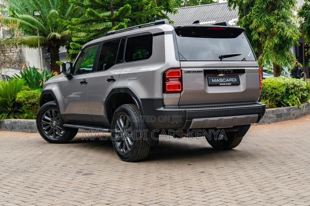 Toyota Land Cruiser Prado 2.8 2024 Brown