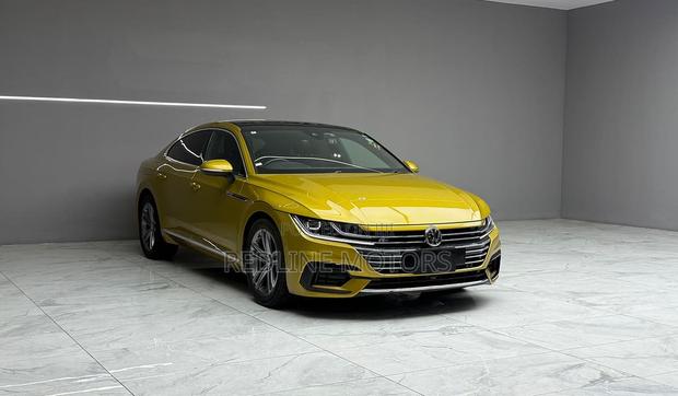 Volkswagen Arteon 2.0T SEL FWD 2019 Yellow