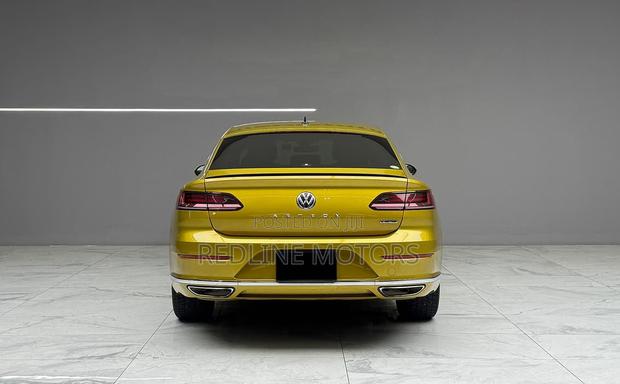 Volkswagen Arteon 2.0T SEL FWD 2019 Yellow