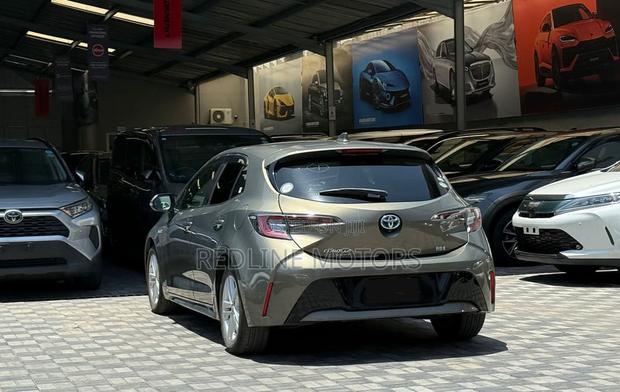 Toyota Corolla Hatchback 2019 Ivory