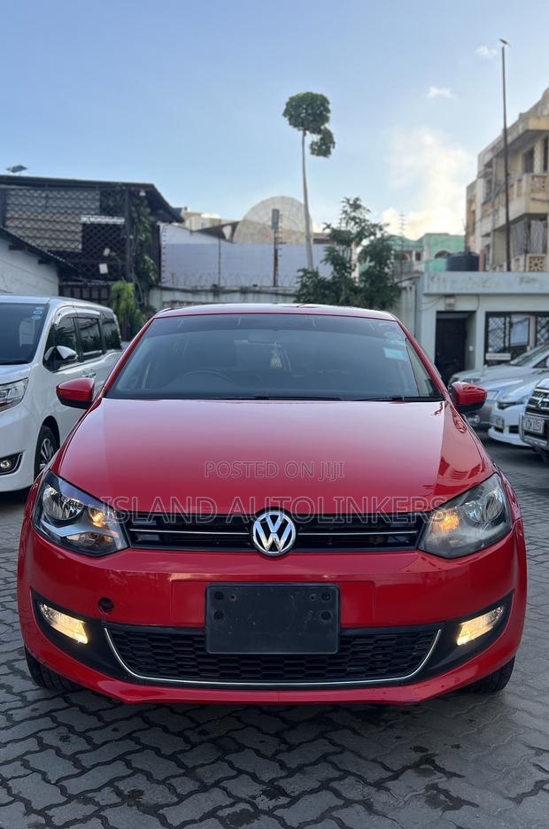Volkswagen Polo 2014 Red