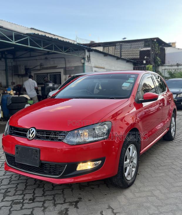 Volkswagen Polo 2014 Red