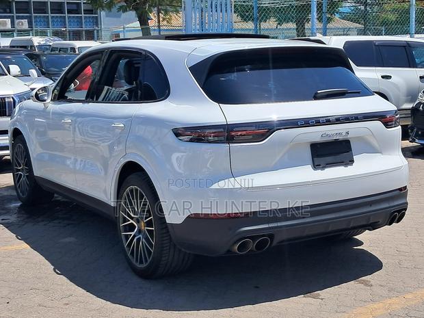 Porsche Cayenne S 2021