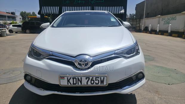 Toyota Auris 2017 White