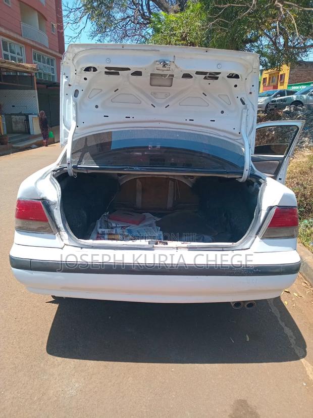 Nissan FB15 2005 White