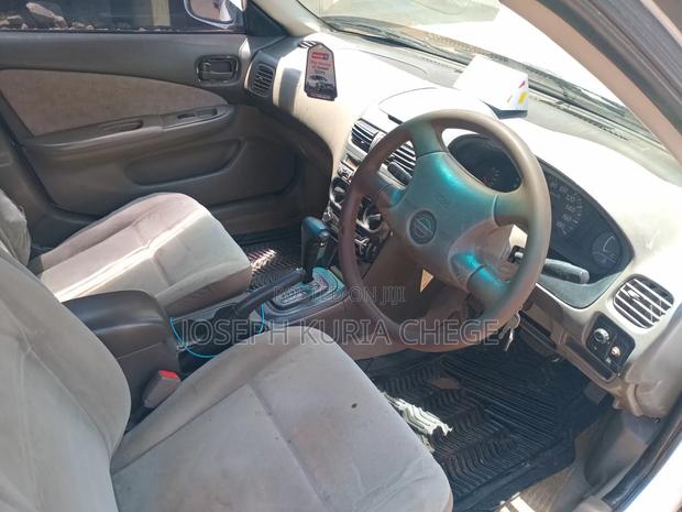 Nissan FB15 2005 White