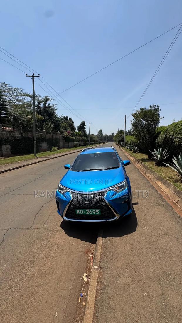 Toyota RAV4 2018 Blue