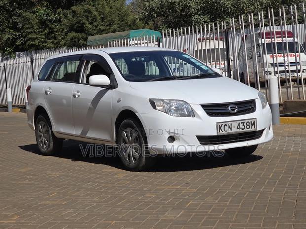 Toyota Corolla Fielder 2010 White