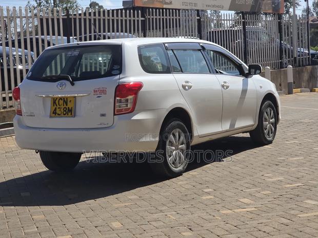 Toyota Corolla Fielder 2010 White