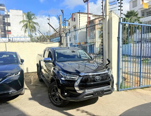 Toyota Hilux 2020 Black