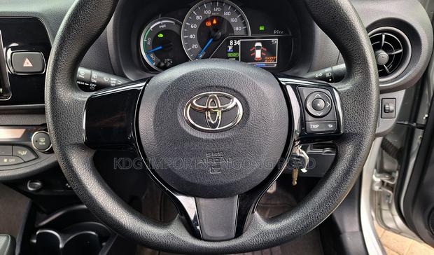 Toyota Vitz 2019 Silver
