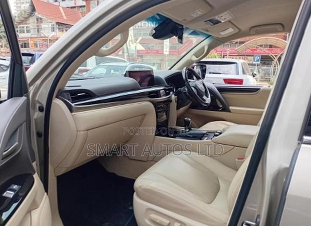 Lexus LX 450d AWD 2019 Gold