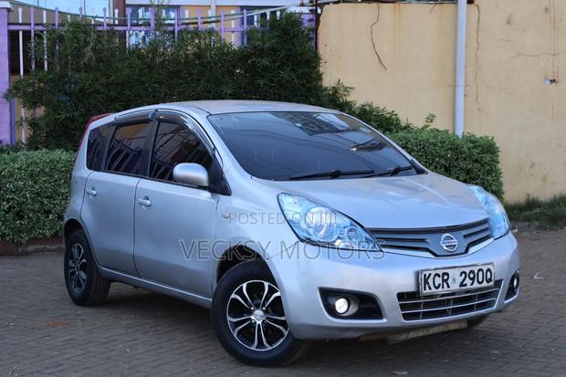 Nissan Note 2011 Silver