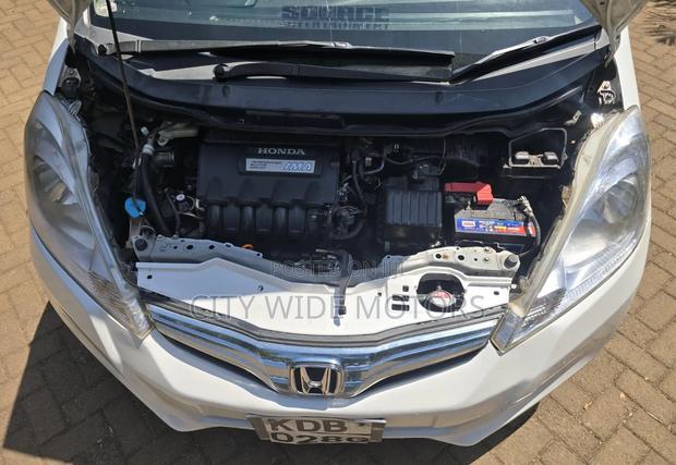 Honda Fit 2013 White