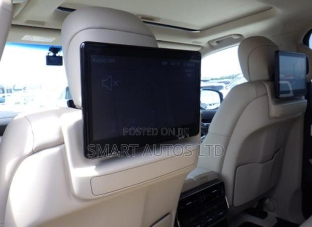 Toyota Land Cruiser LC300 2023