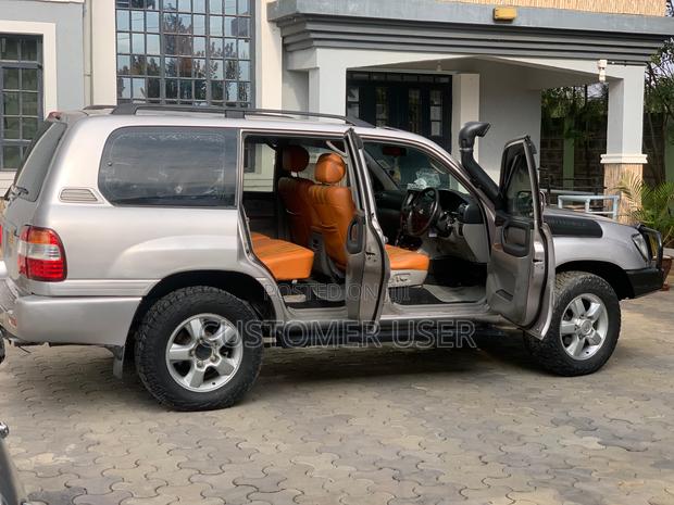 Toyota Land Cruiser 100 4.2 TD 2004 Gray