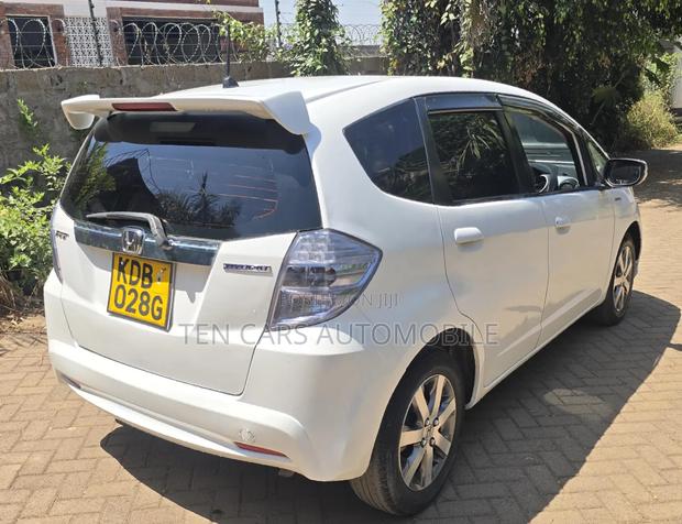 Honda Fit 2013 White