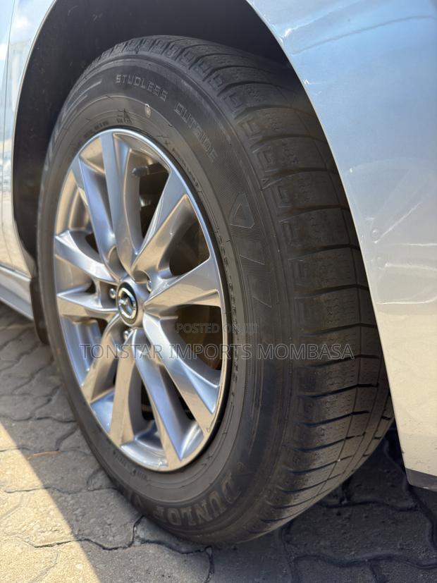 Mazda 3 2019 Silver